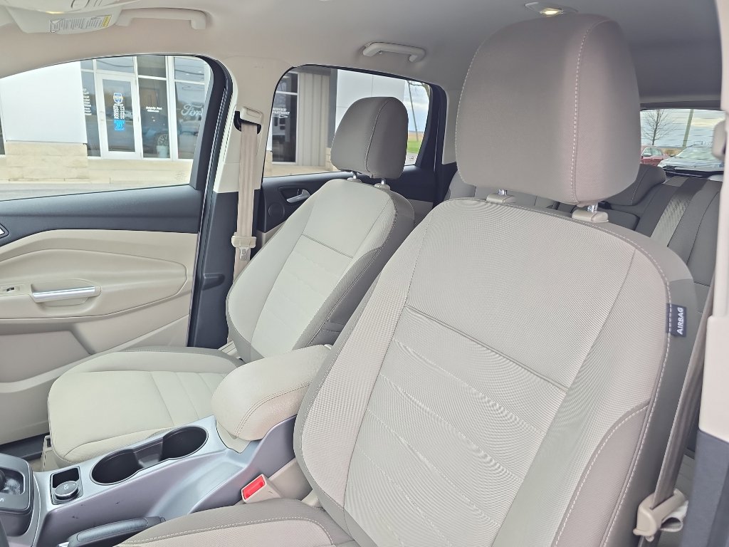 Used 2015 Ford Escape SE w/ Equipment Group 201A image 12