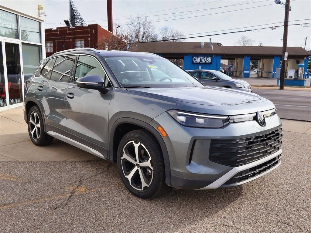 New 2026 Volkswagen Tiguan SE image 7