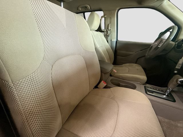 Used 2018 Nissan Frontier SV AWD/4WD image 25