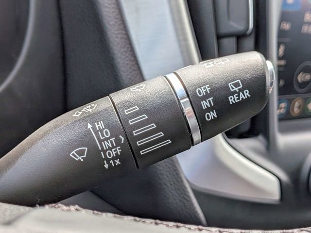 Used 2023 GMC Terrain SLT w/ Tech Package AWD/4WD image 31