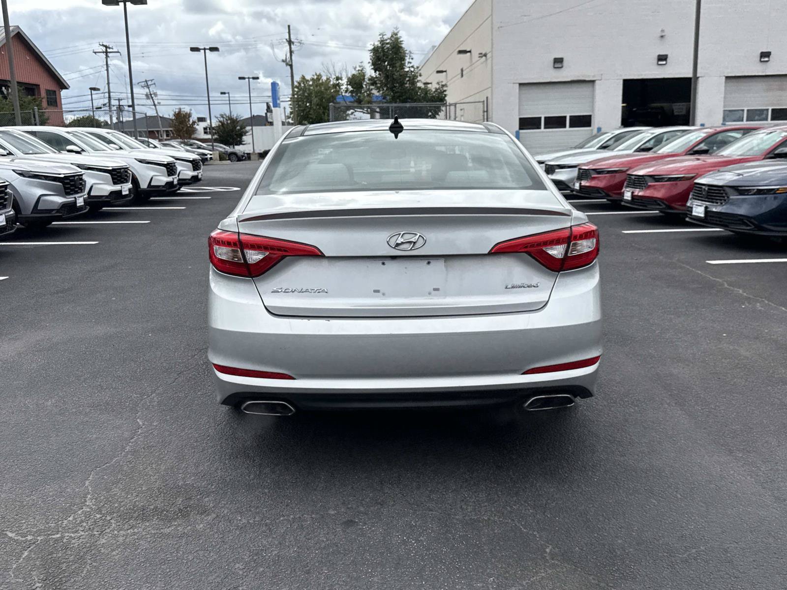 Used 2015 Hyundai Sonata Limited w/ Option Group 05 FWD image 22