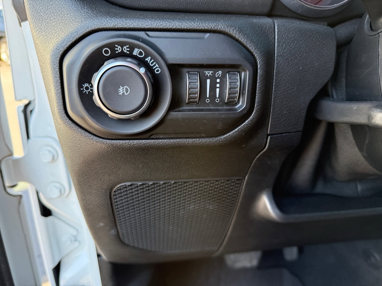 Used 2020 Jeep Wrangler Unlimited Rubicon w/ Quick Order Package 28Y Recon image 23