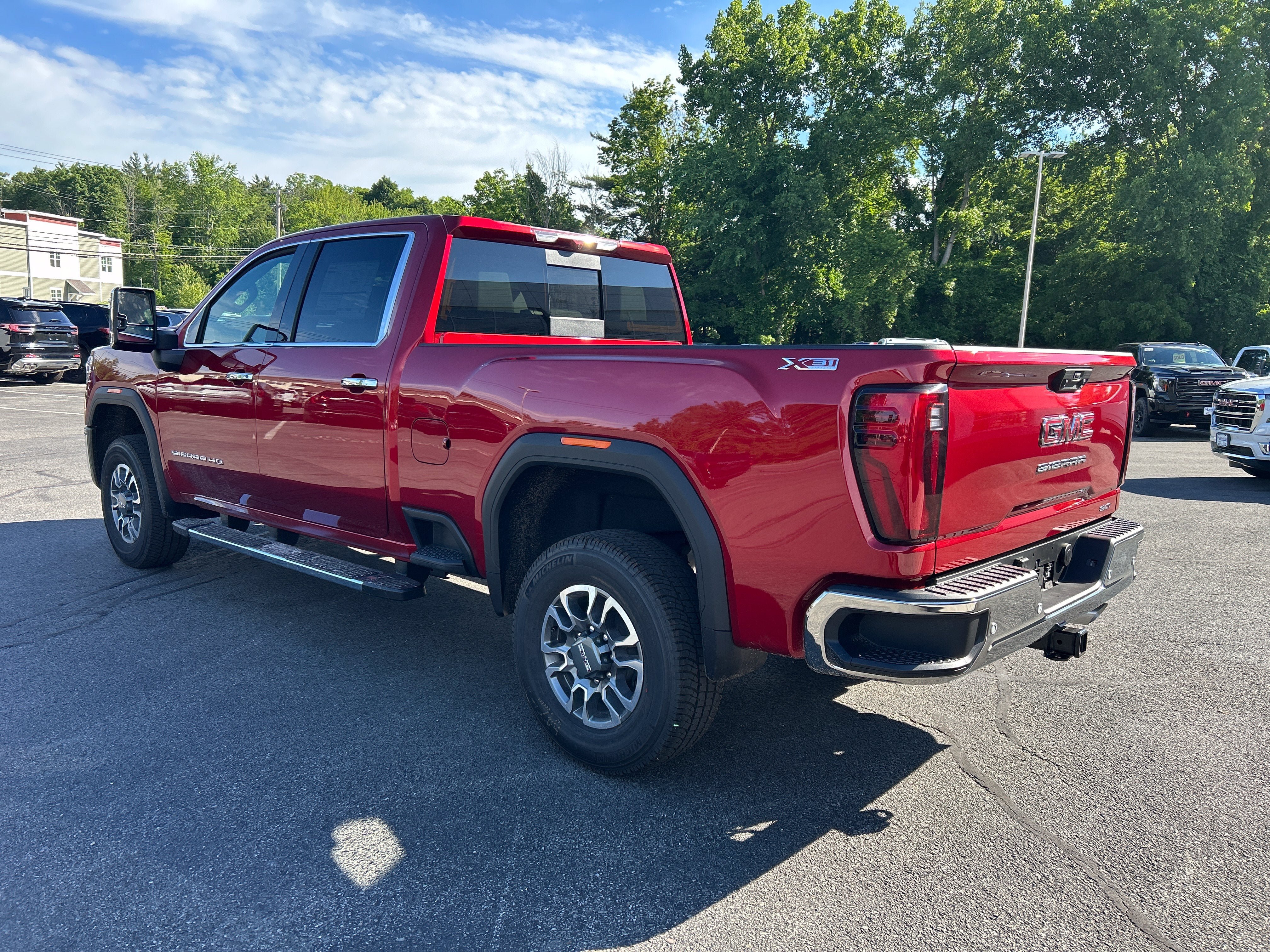 New 2026 GMC Sierra 2500 SLT w/ SLT Premium Package AWD/4WD image 8