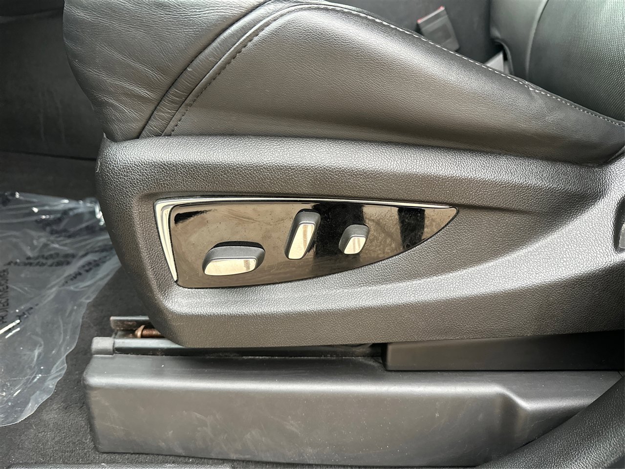 Used 2016 Cadillac Escalade ESV Luxury image 20