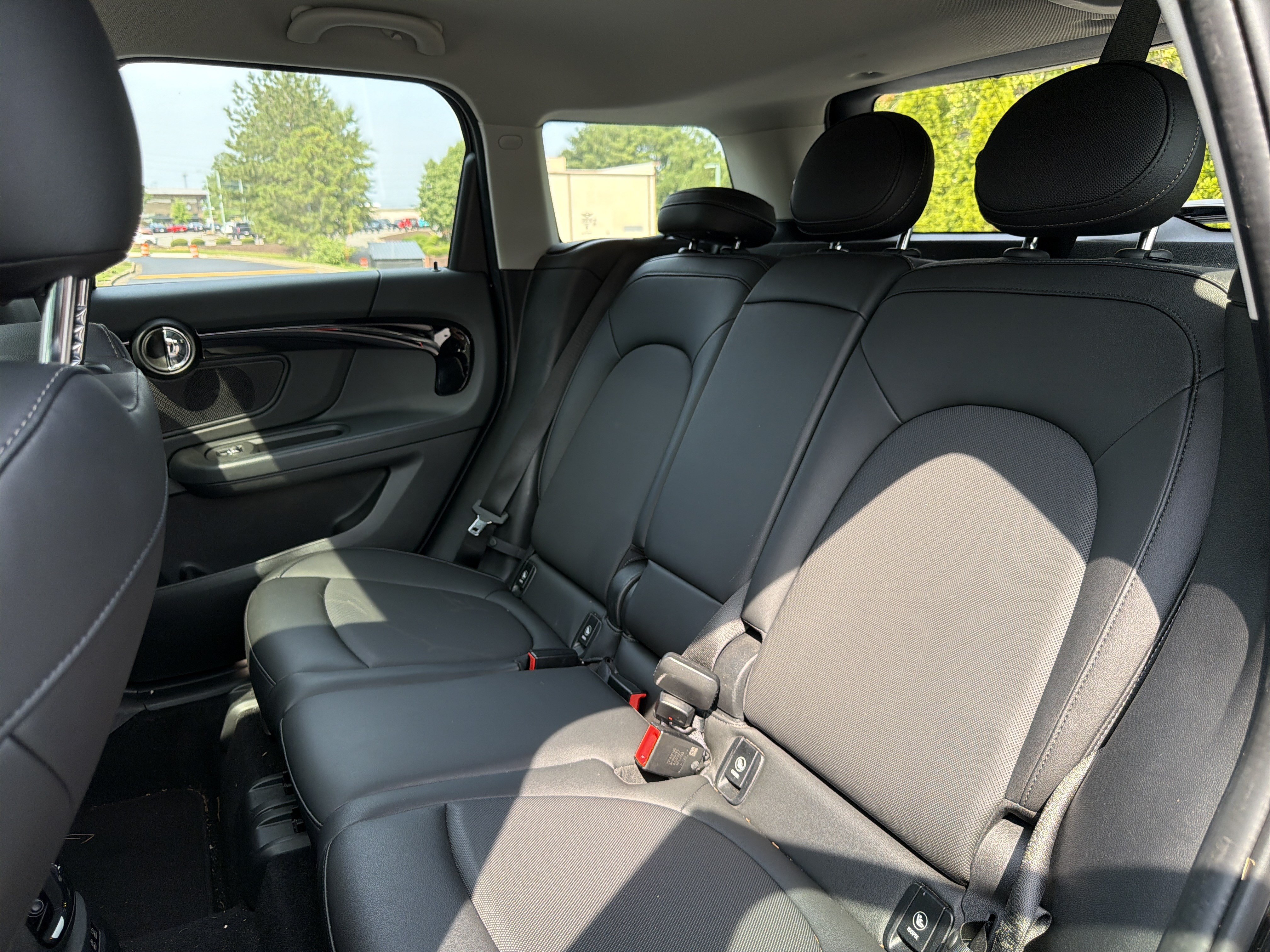 Used 2024 MINI Cooper Countryman S w/ Premium Package FWD image 9