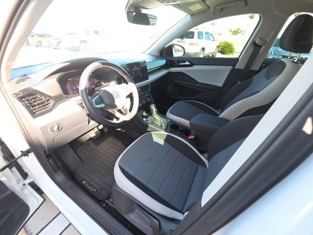 Used 2025 Volkswagen Taos S image 13
