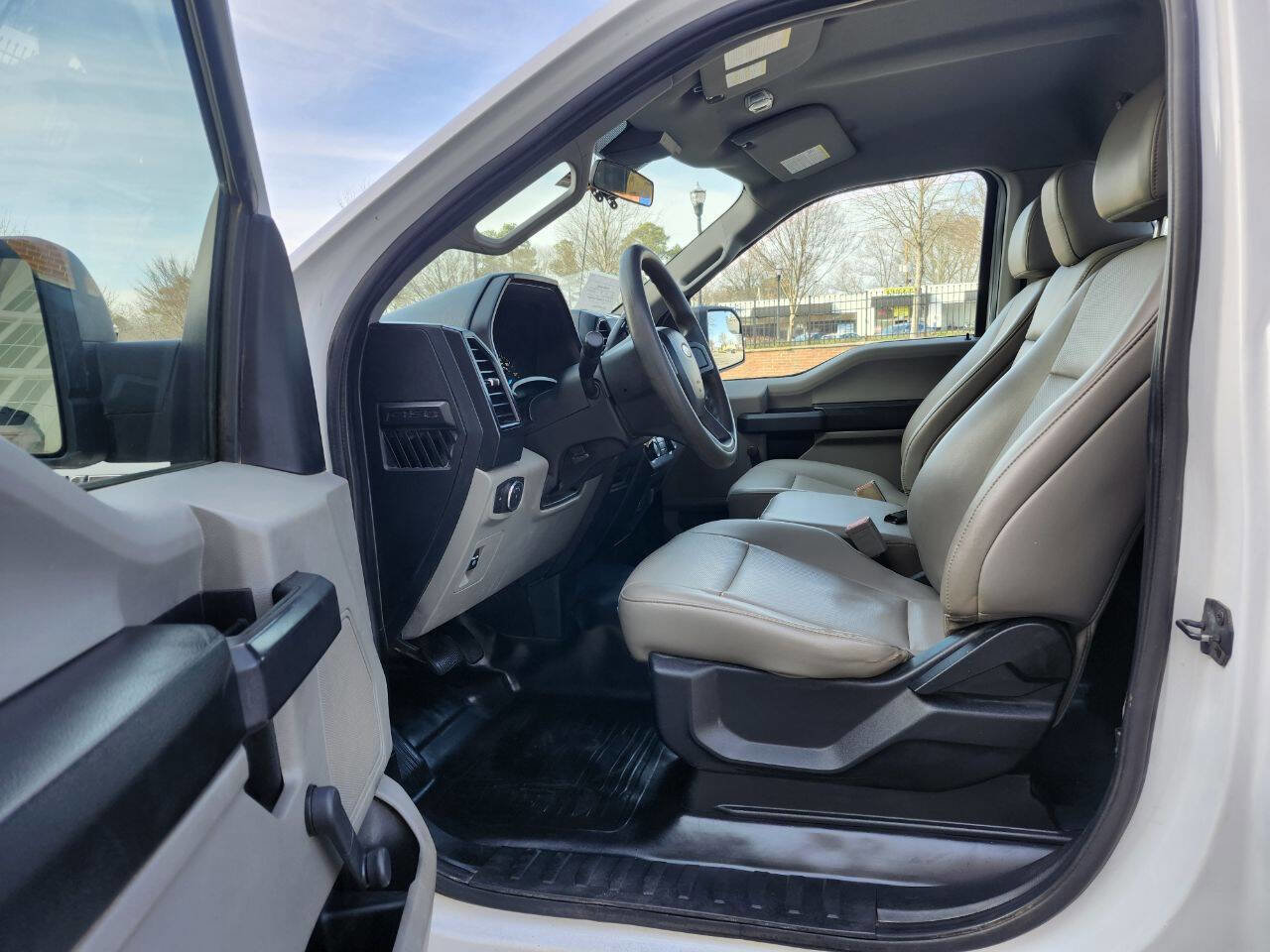 Used 2020 Ford F150 XL image 5