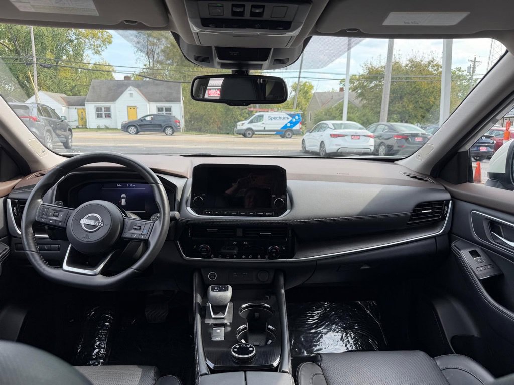 Used 2023 Nissan Rogue Platinum AWD/4WD image 22
