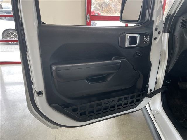 Used 2020 Jeep Gladiator Rubicon w/ Dual Top Group image 13