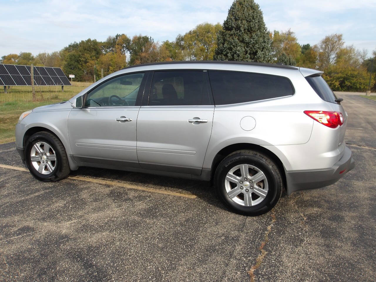 Used 2012 Chevrolet Traverse LT image 9