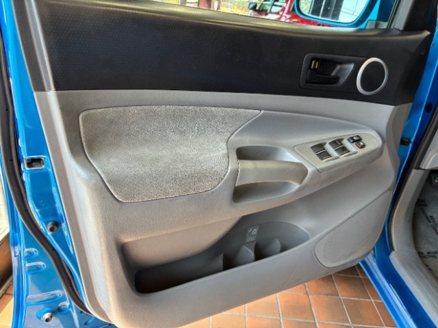 Used 2007 Toyota Tacoma PreRunner w/ TRD Sport Pkg #1 RWD image 13