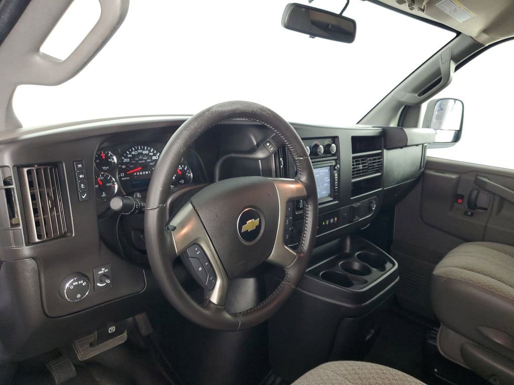Used 2018 Chevrolet Express 2500 w/ Driver Convenience Package image 15