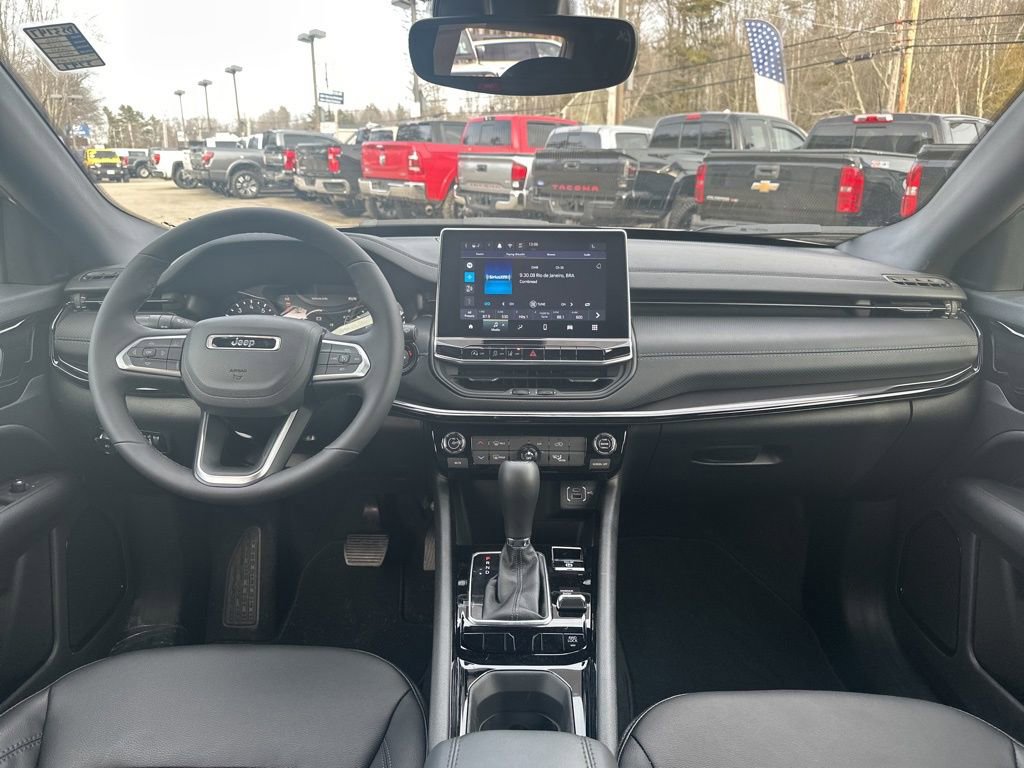 New 2026 Jeep Compass Latitude AWD/4WD image 17