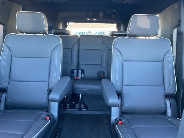 New 2026 Chevrolet Suburban Premier image 18