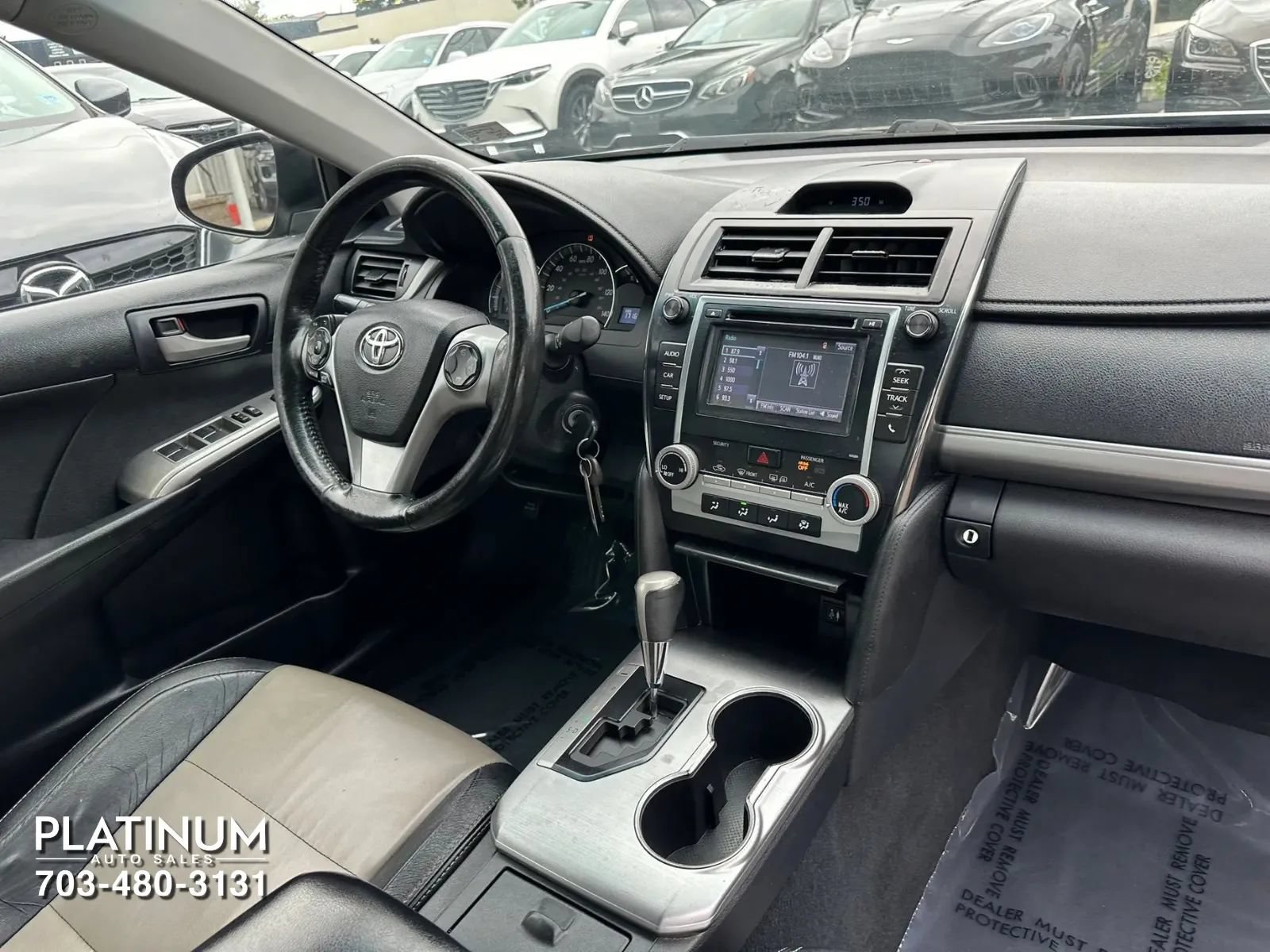 Used 2014 Toyota Camry SE FWD image 13