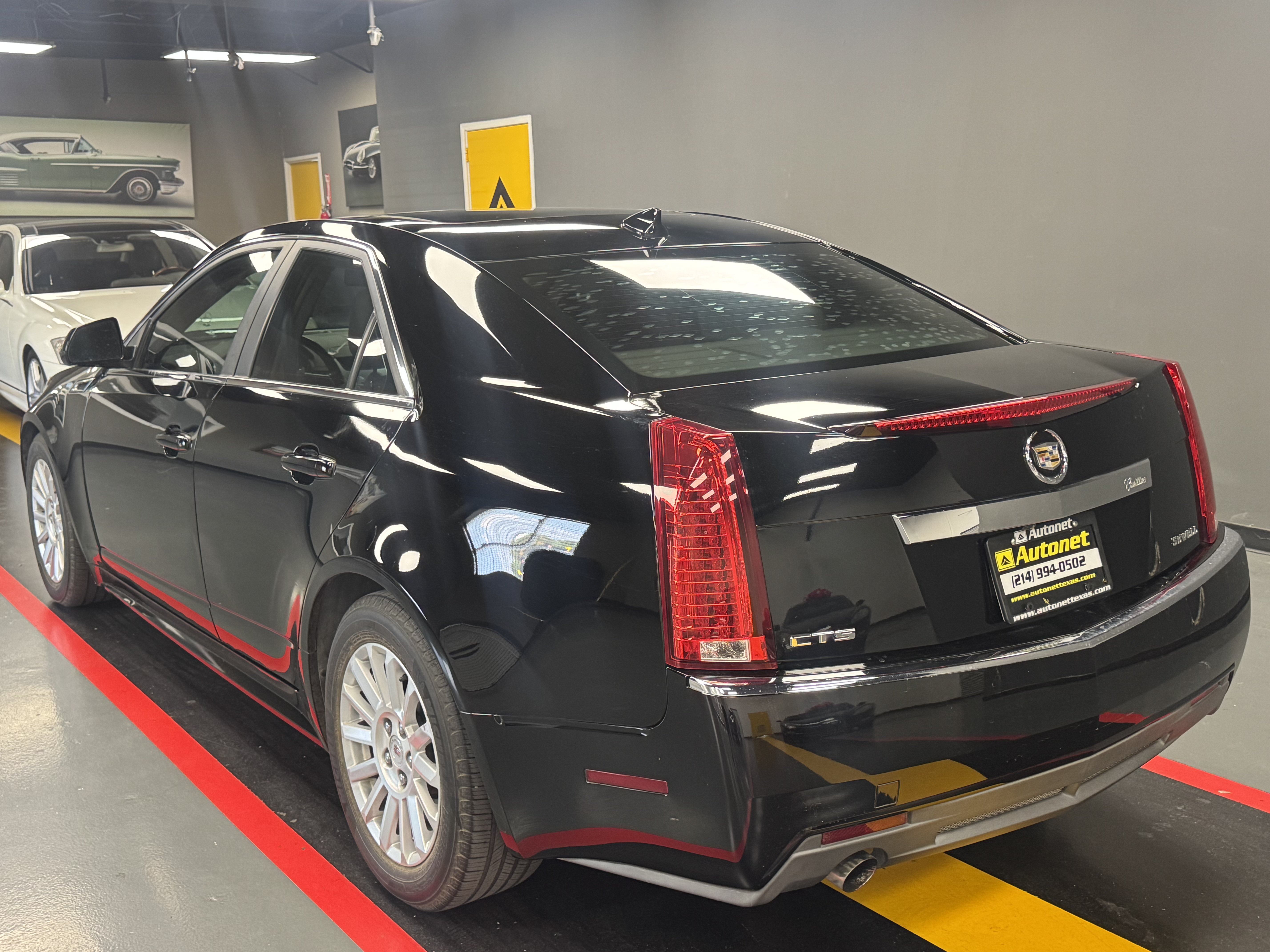 Used 2011 Cadillac CTS Luxury RWD image 6
