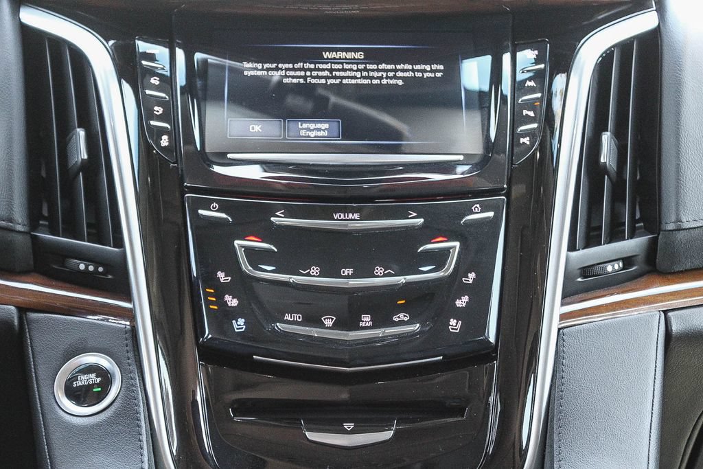 Used 2019 Cadillac Escalade ESV Luxury w/ Escalade Sport Edition AWD/4WD image 14