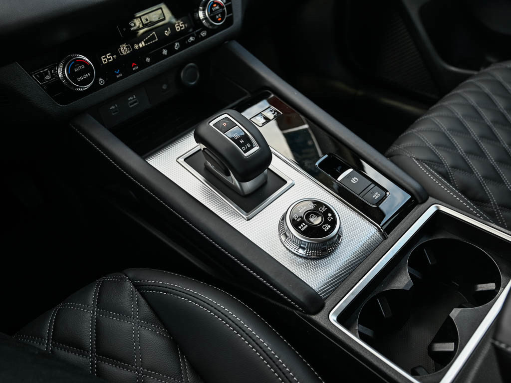 New 2025 Mitsubishi Outlander SEL image 27