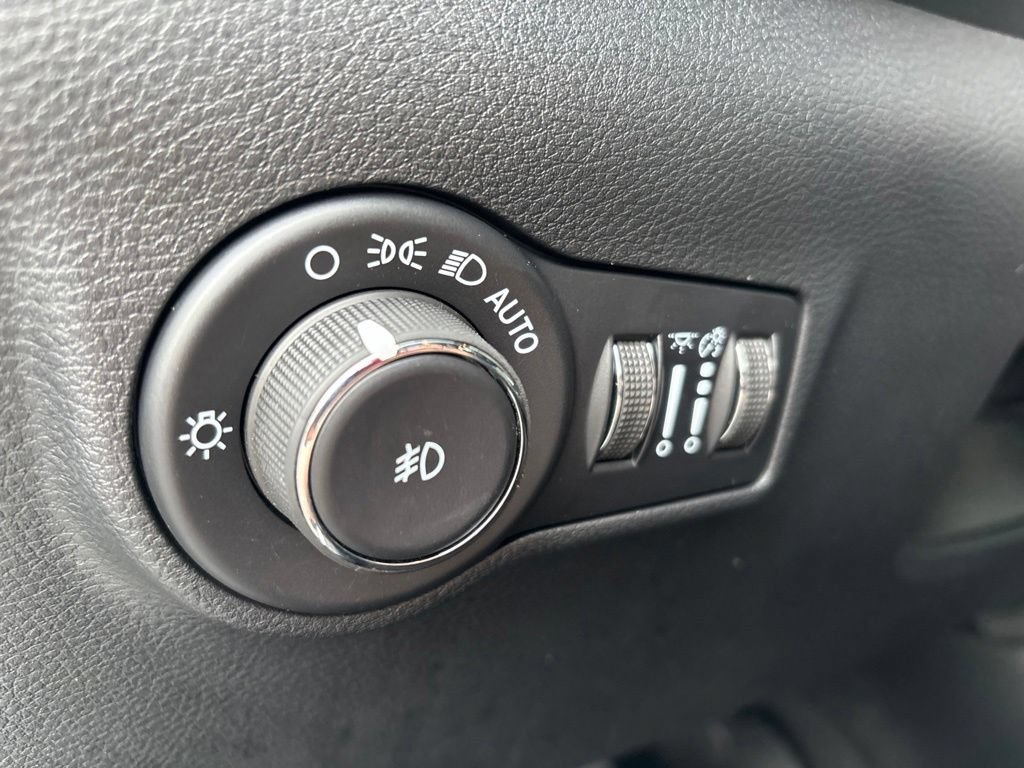 Used 2026 Jeep Compass Limited AWD/4WD image 22