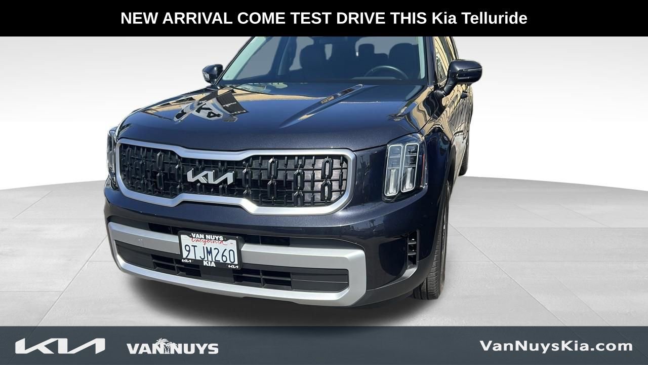 Used 2025 Kia Telluride LX image 1