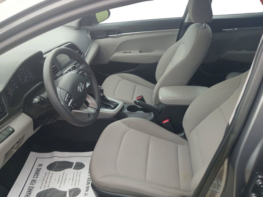 Used 2019 Hyundai Elantra SE FWD image 15