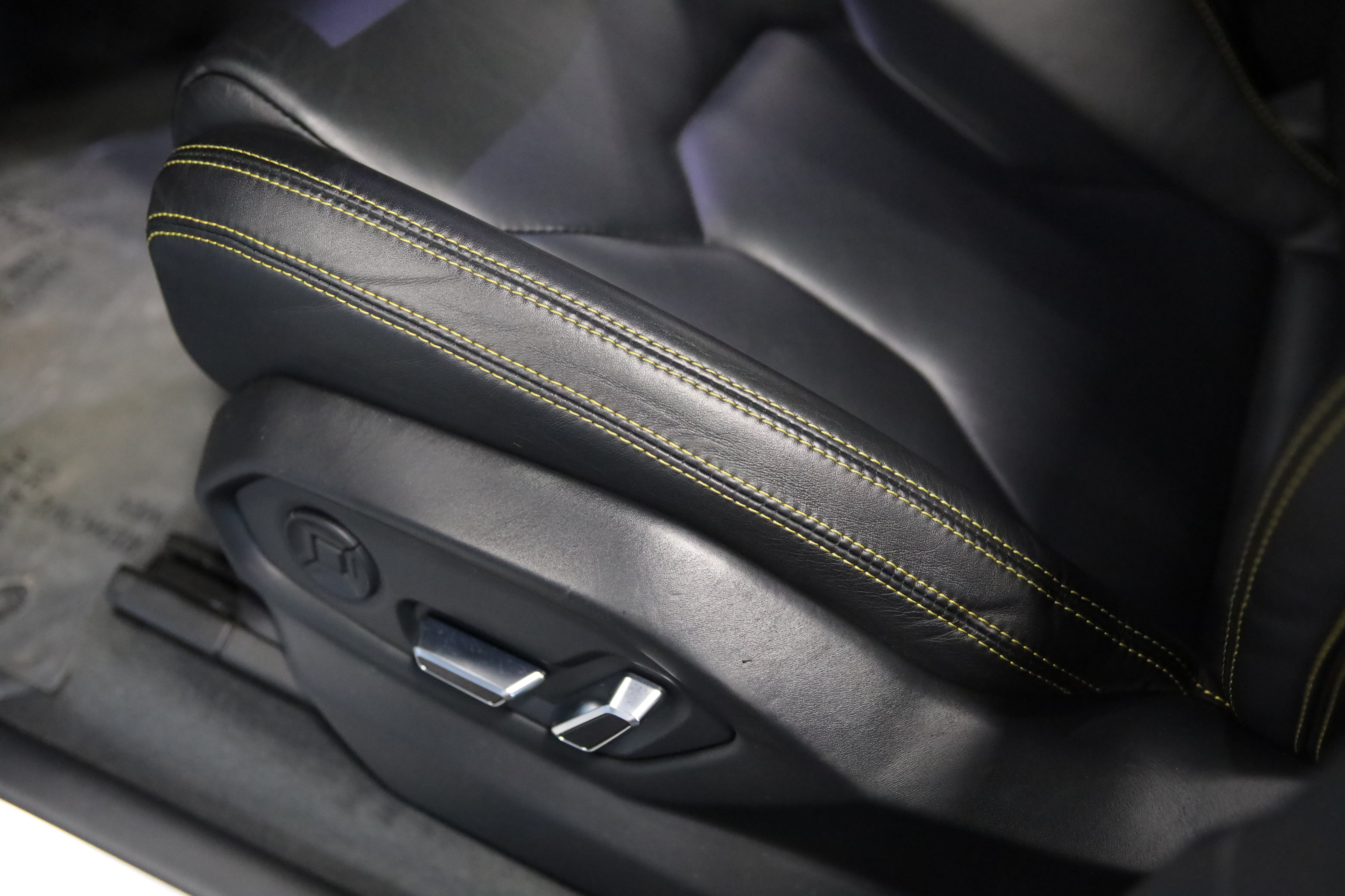 Used 2019 Lamborghini Urus AWD/4WD image 20