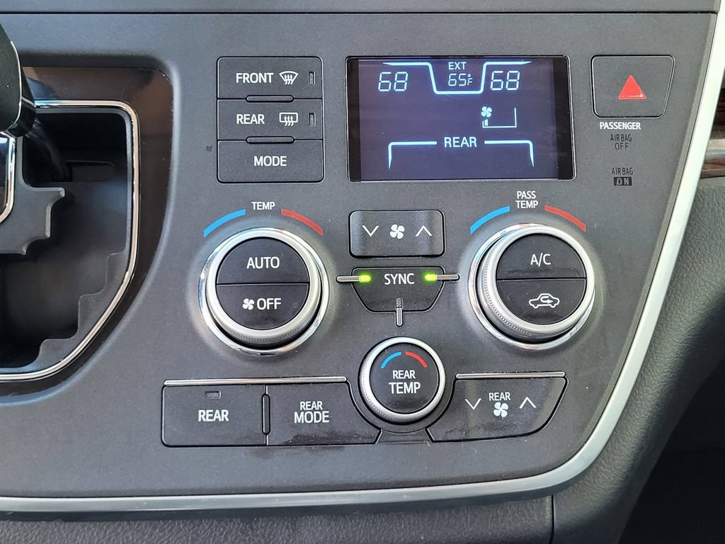 Used 2015 Toyota Sienna Limited Premium AWD/4WD image 13