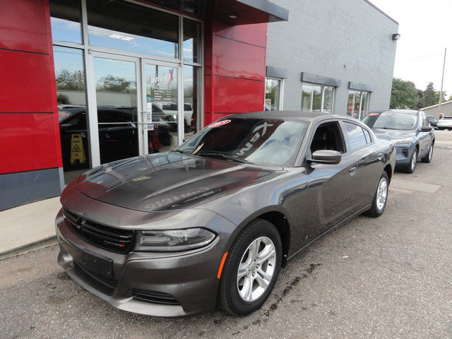 Used 2019 Dodge Charger SXT w/ Leather Interior Group image 2