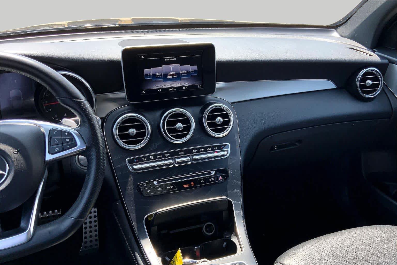 Used 2019 Mercedes-Benz GLC 300 image 7