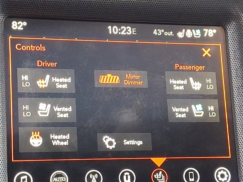 Used 2017 Dodge Challenger GT image 22