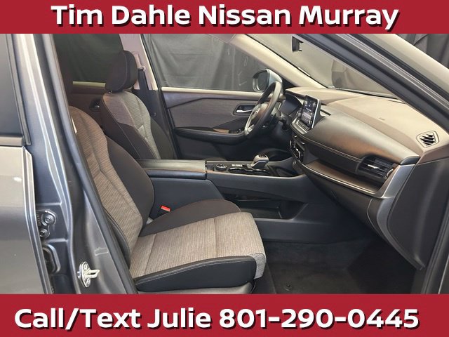 Used 2023 Nissan Rogue SV AWD/4WD image 15