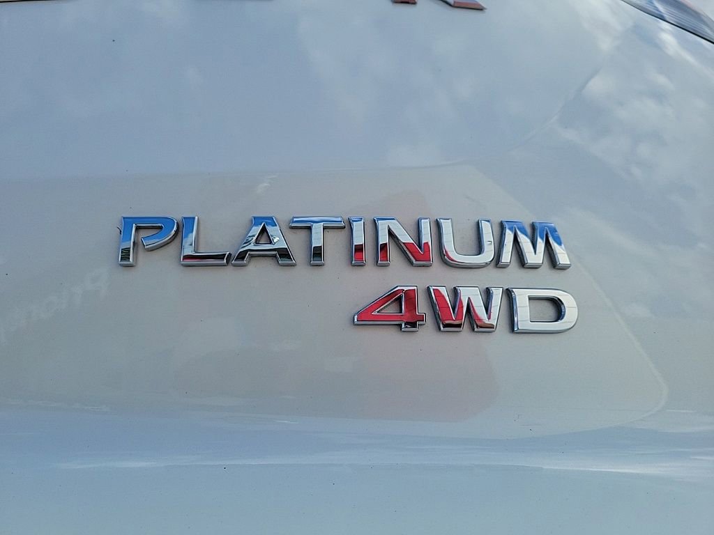 Used 2023 Nissan Pathfinder Platinum w/ Cargo Package image 10