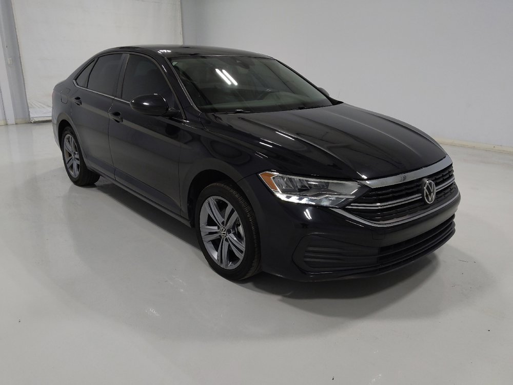 Used 2024 Volkswagen Jetta SE image 13