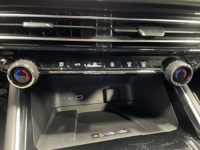 Certified 2025 Chevrolet Traverse LT AWD/4WD image 19