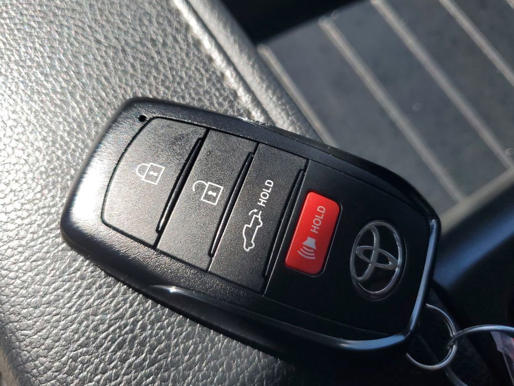 Used 2023 Toyota Tundra Limited image 25