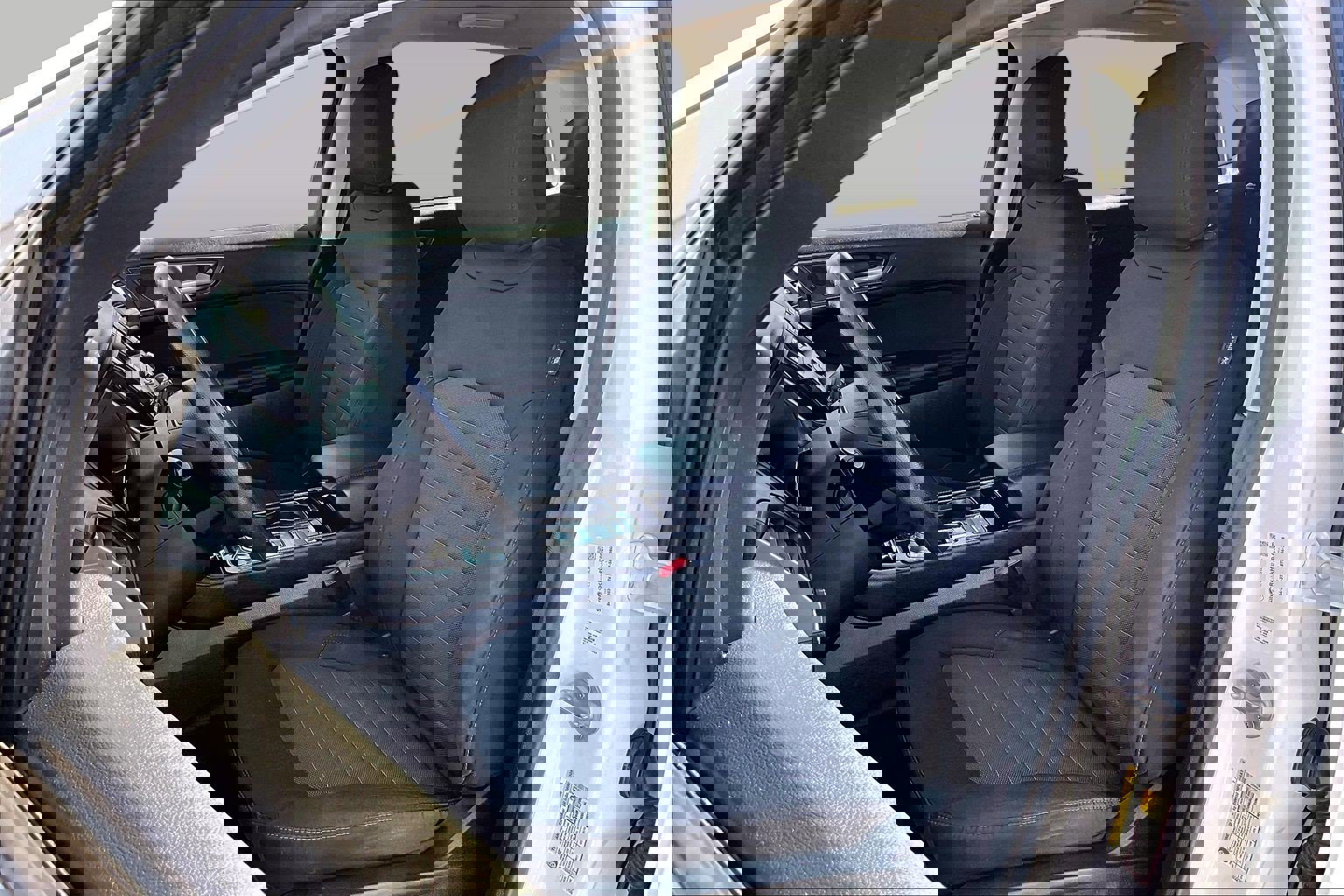 Used 2019 Ford Edge SE w/ SE Fleet Driver's Package image 24