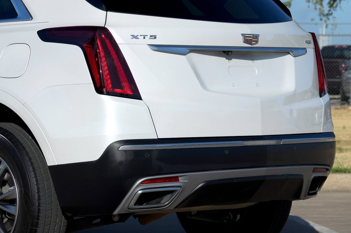 Used 2021 Cadillac XT5 Premium Luxury w/ LPO, Floor Liner Package FWD image 33