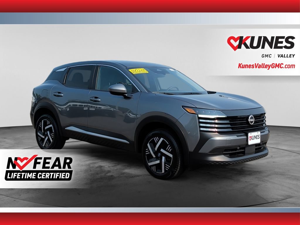 Used 2025 Nissan Kicks SV FWD image 1