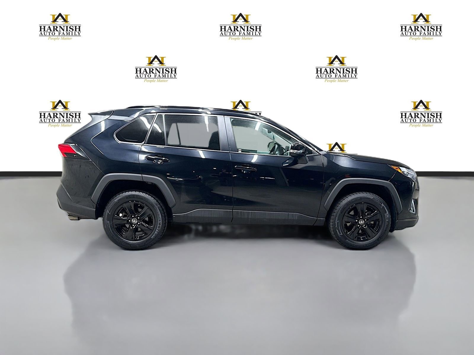 Used 2024 Toyota RAV4 XLE FWD image 4
