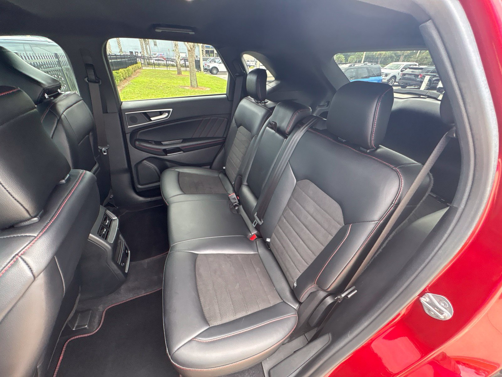 Certified 2024 Ford Edge ST-Line AWD/4WD image 33