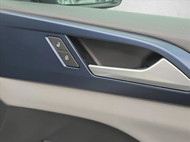 Used 2022 Volkswagen Taos SE image 24