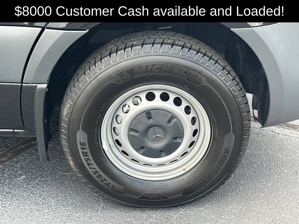 Used 2025 Mercedes-Benz Sprinter 2500 image 13