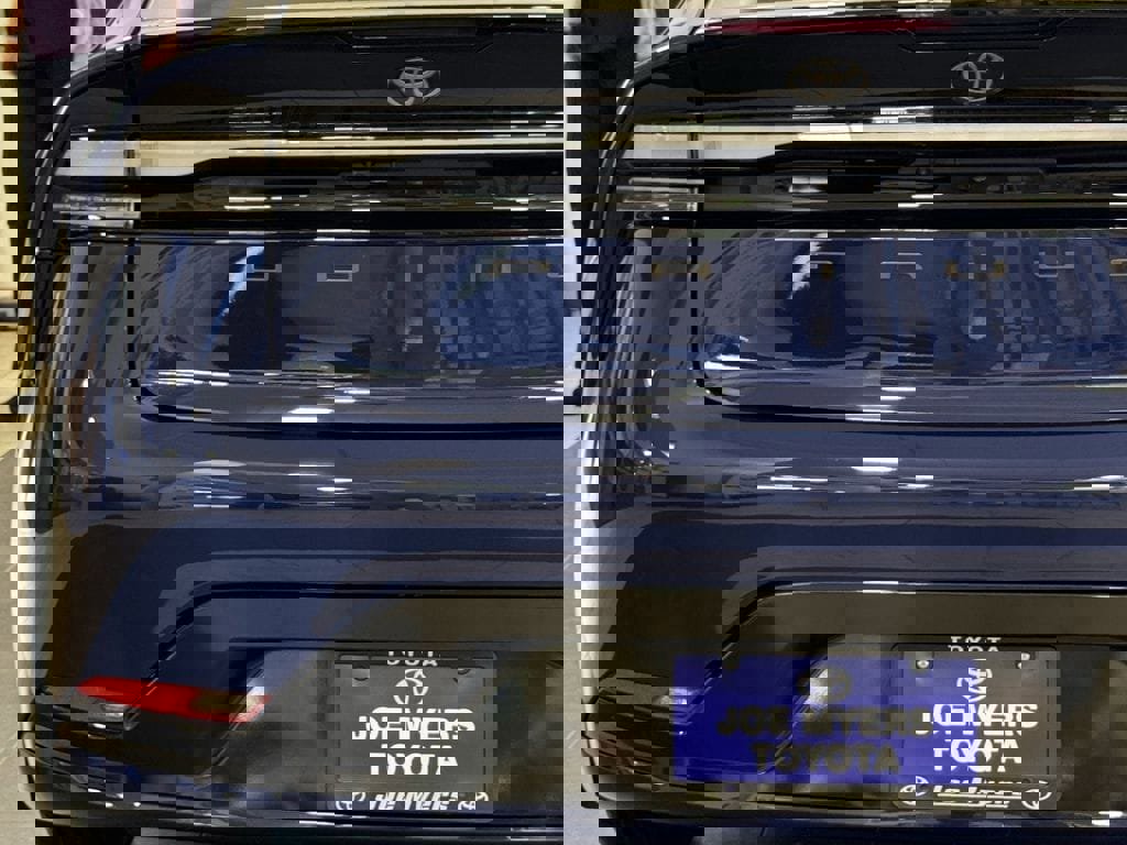 New 2026 Toyota Prius Plug-In Hybrid FWD image 22