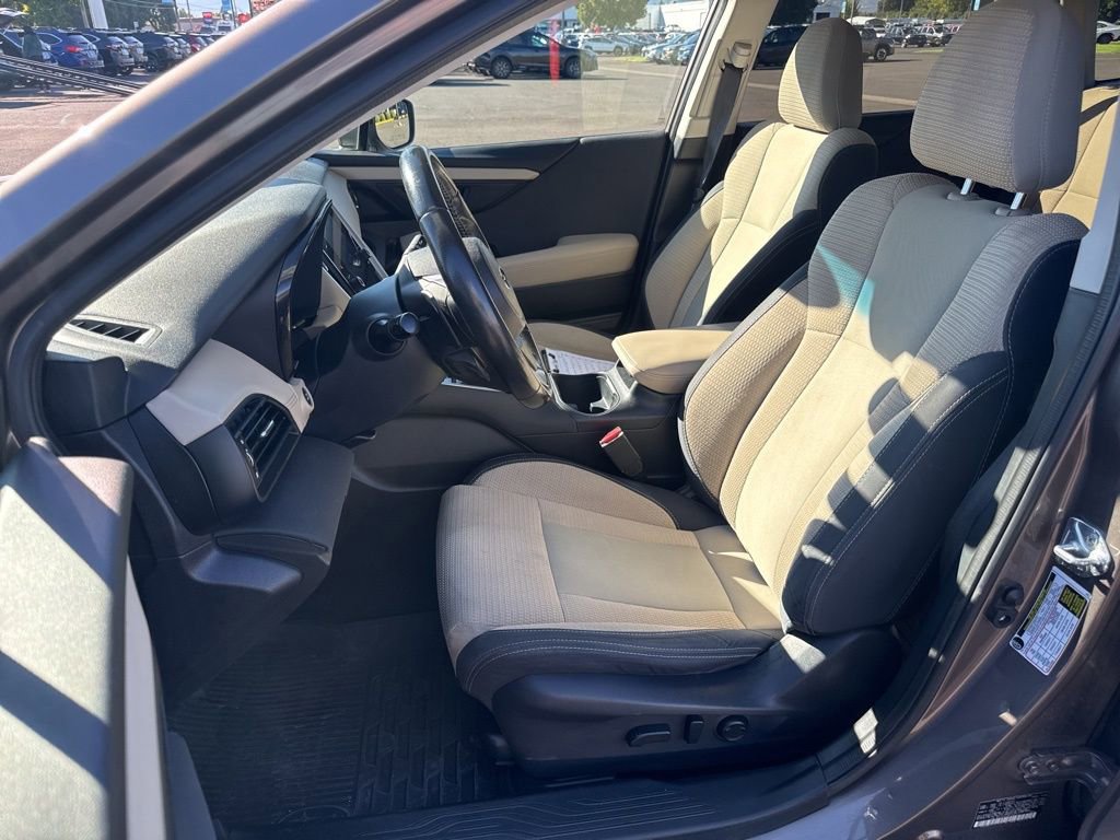 Used 2021 Subaru Outback Premium image 10