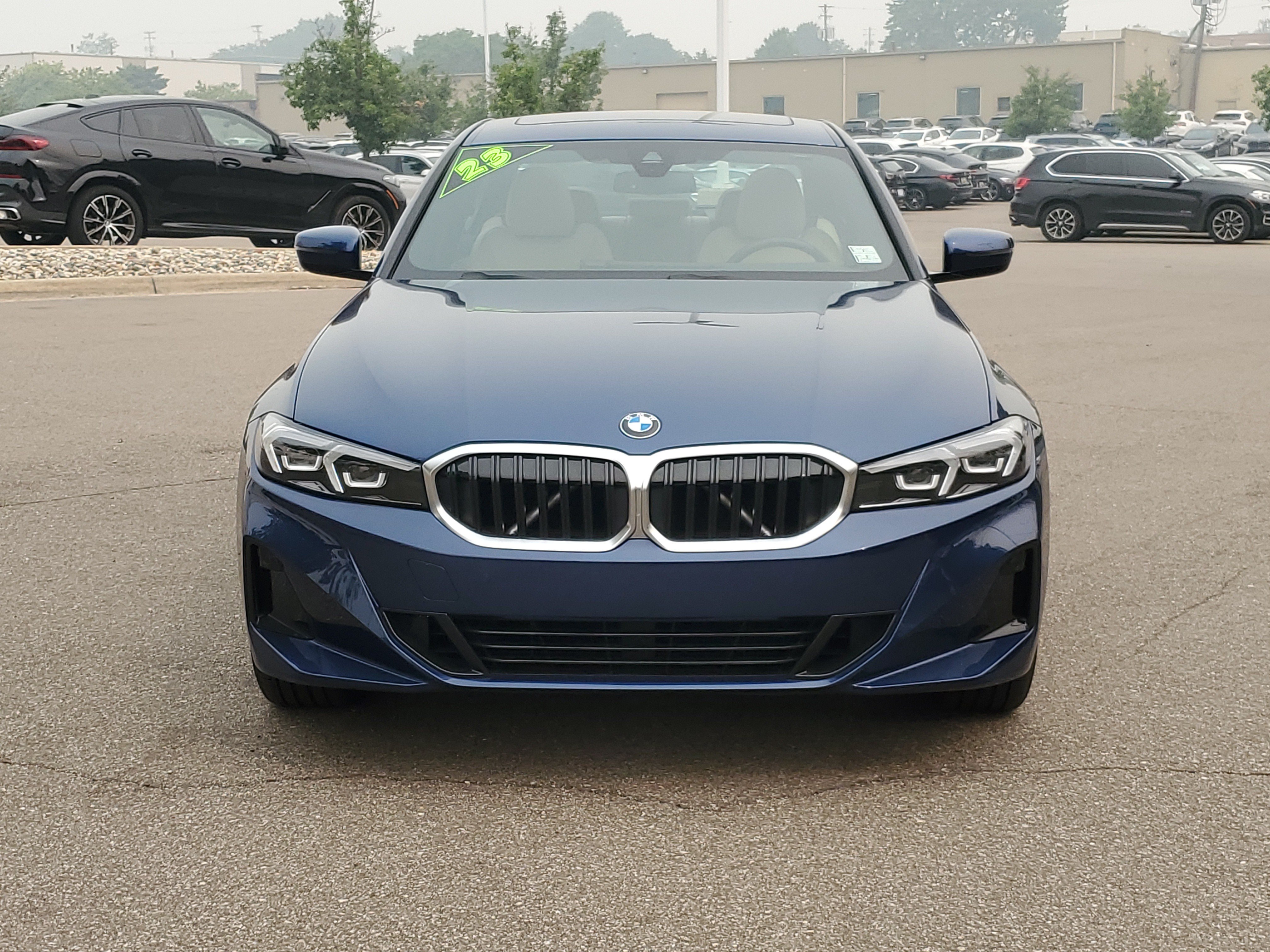 Used 2023 BMW 330i xDrive Sedan w/ Driving Assistance Package AWD/4WD image 8