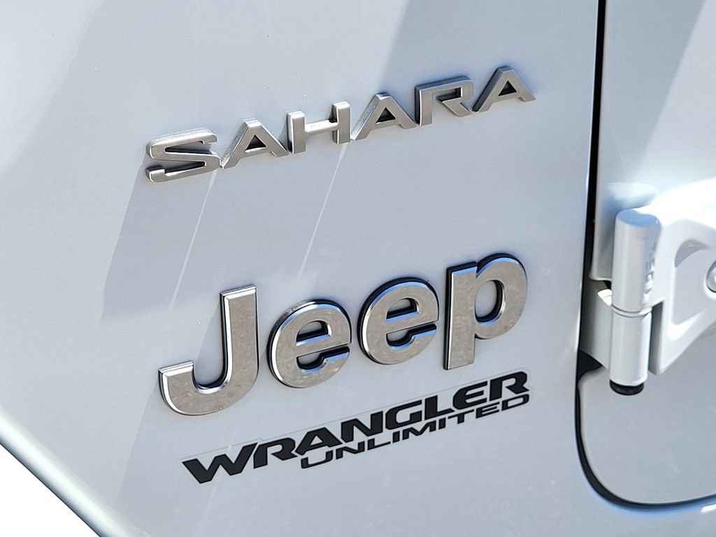 Used 2021 Jeep Wrangler Unlimited Sahara AWD/4WD image 8