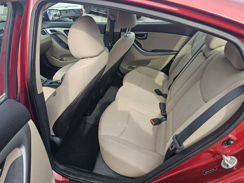 Used 2016 Hyundai Elantra SE w/ Option Group 02 image 17