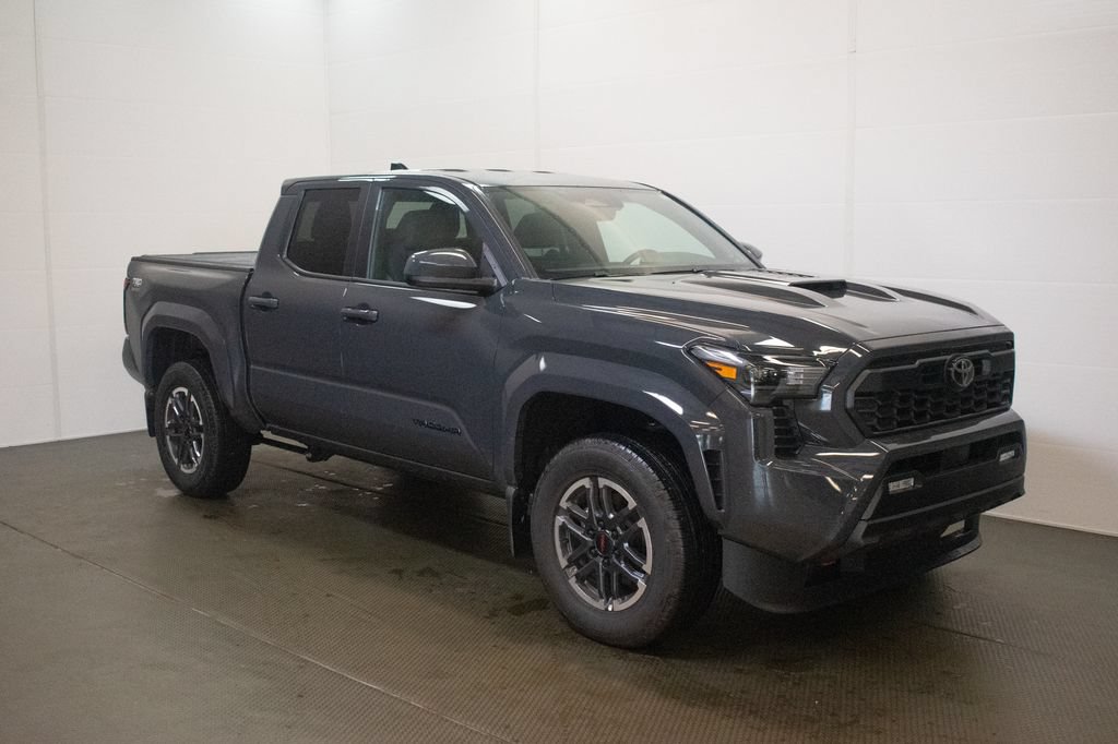 Used 2026 Toyota Tacoma TRD Sport AWD/4WD image 1
