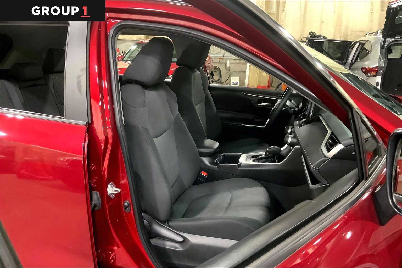 Used 2022 Toyota RAV4 XLE w/ Convenience Package image 9