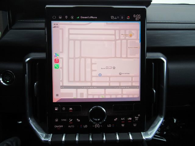 Used 2025 GMC Acadia Elevation image 9